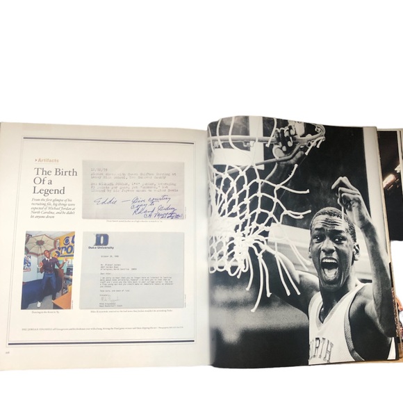 The College Basketball Book- Sports Illustrated - Picture 4 of 4